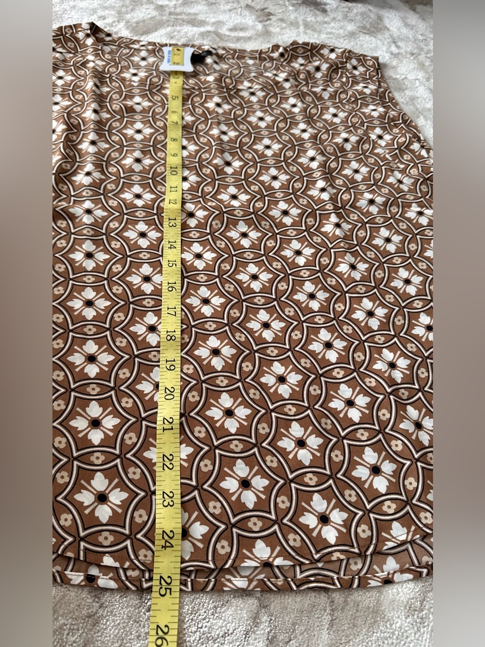 Ann Taylor Brown and Cream Geometric Sleeveless Top - size S - Picture 11 of 11